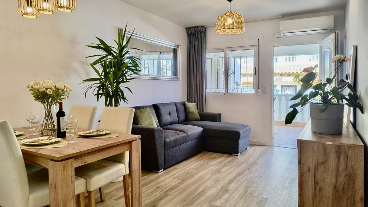 For sale - 3 Bedroom 2 Bathroom Townhouse in Playa Flamenca - Los Altos  - Alicante