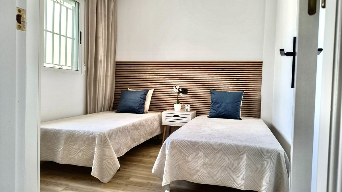 For sale - 3 Bedroom 2 Bathroom Townhouse in Playa Flamenca - Los Altos  - Alicante