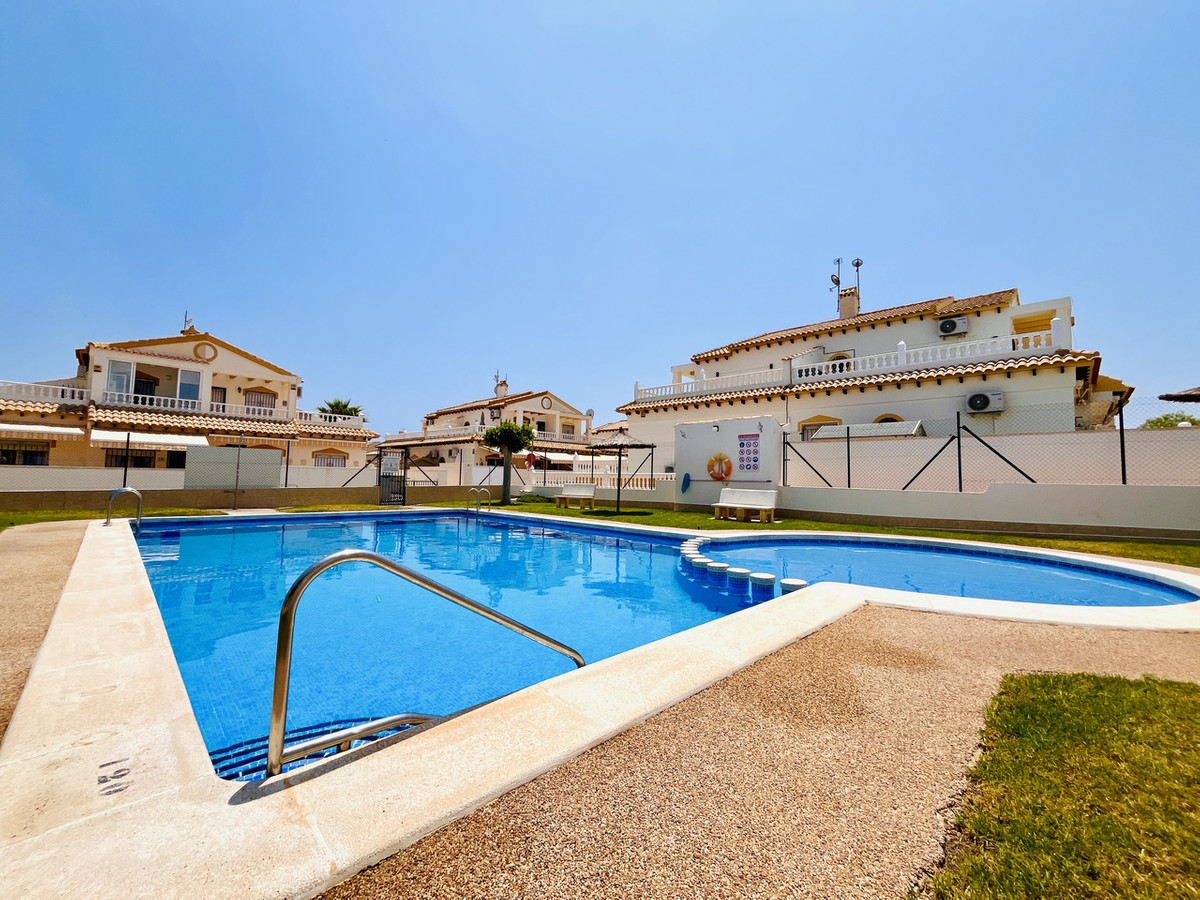 For sale - 3 Bedroom 2 Bathroom Townhouse in Los Altos  - Los Altos  - Alicante