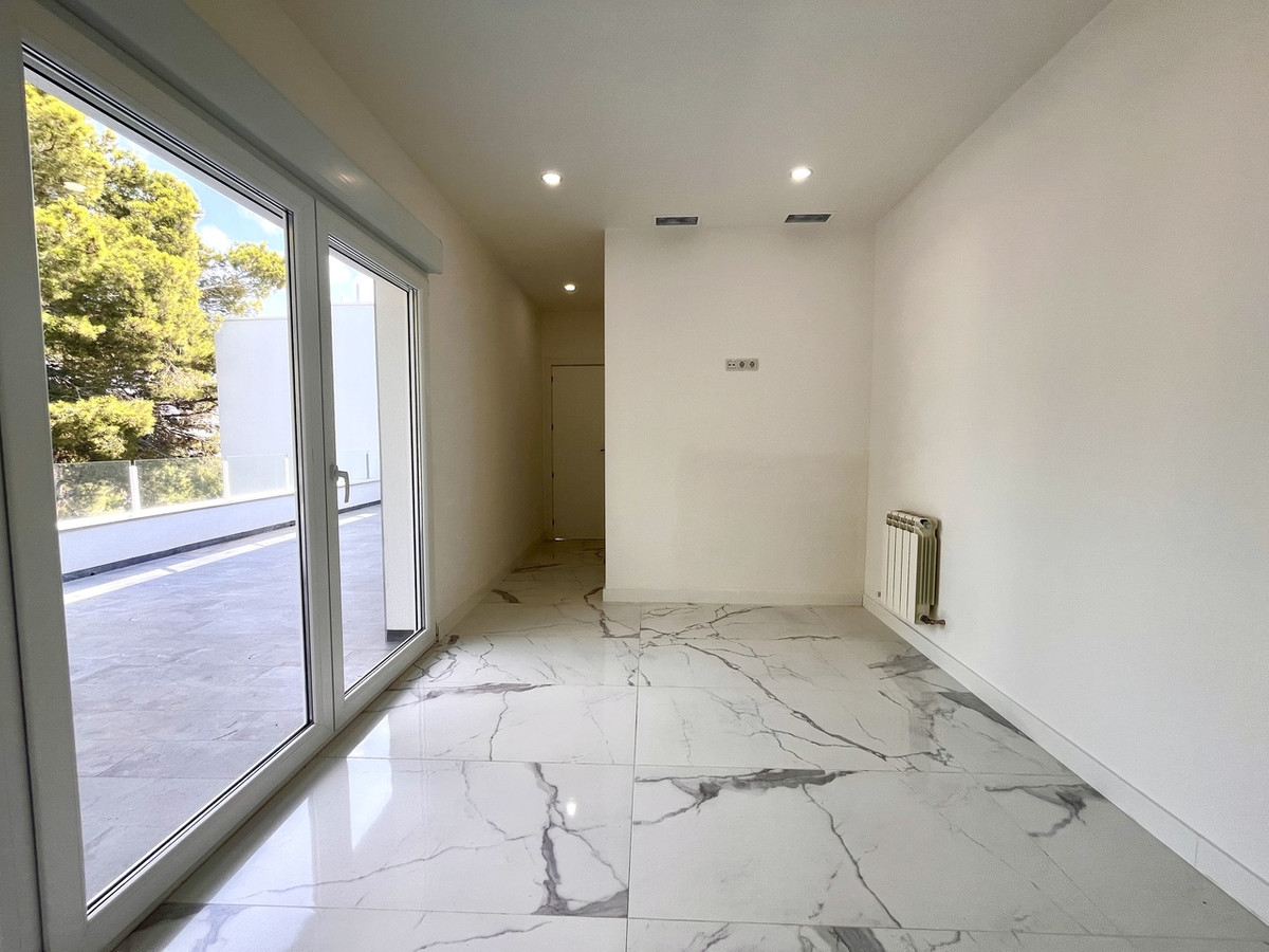 For sale - 6 Bedroom 4 Bathroom House - Detached Villa in Orihuela - Los Balcones  - Alicante