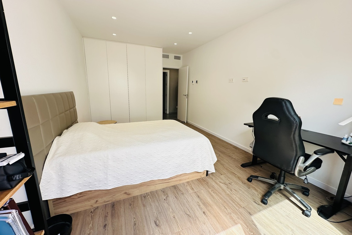 For sale - 6 Bedroom 4 Bathroom House - Detached Villa in Orihuela - Las Colinas Golf  - Alicante