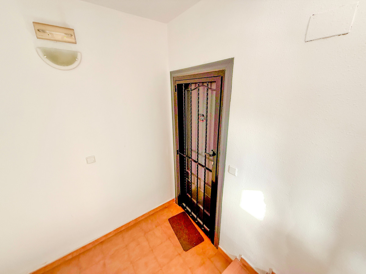 For sale - 5 Bedroom 3 Bathroom Apartment - Ground Floor Apartment in San Miguel de Salinas - San Miguel de Salinas Centro  - Alicante