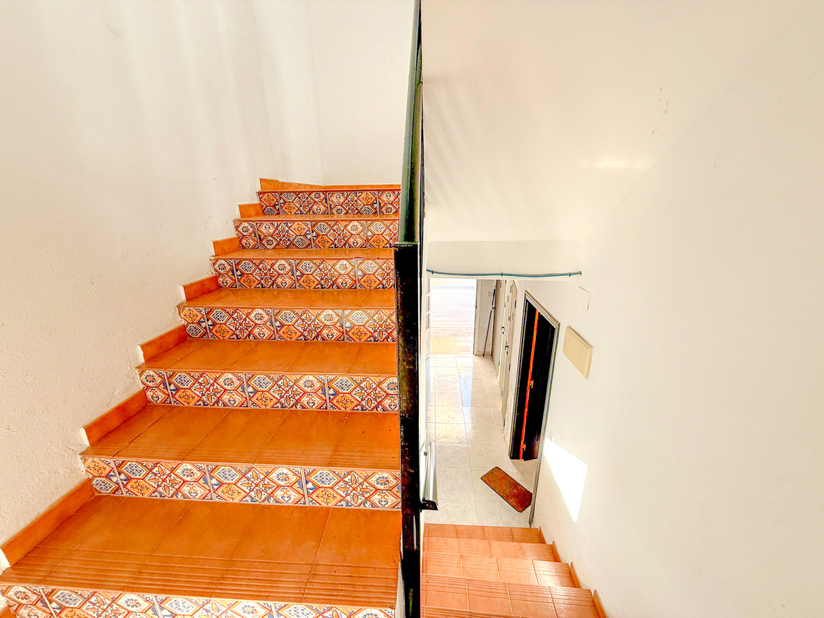 For sale - 5 Bedroom 3 Bathroom Apartment - Ground Floor Apartment in San Miguel de Salinas - San Miguel de Salinas Centro  - Alicante