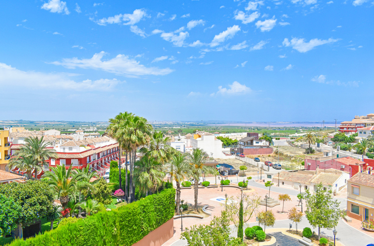 For sale - 5 Bedroom 3 Bathroom Apartment - Ground Floor Apartment in San Miguel de Salinas - San Miguel de Salinas Centro  - Alicante
