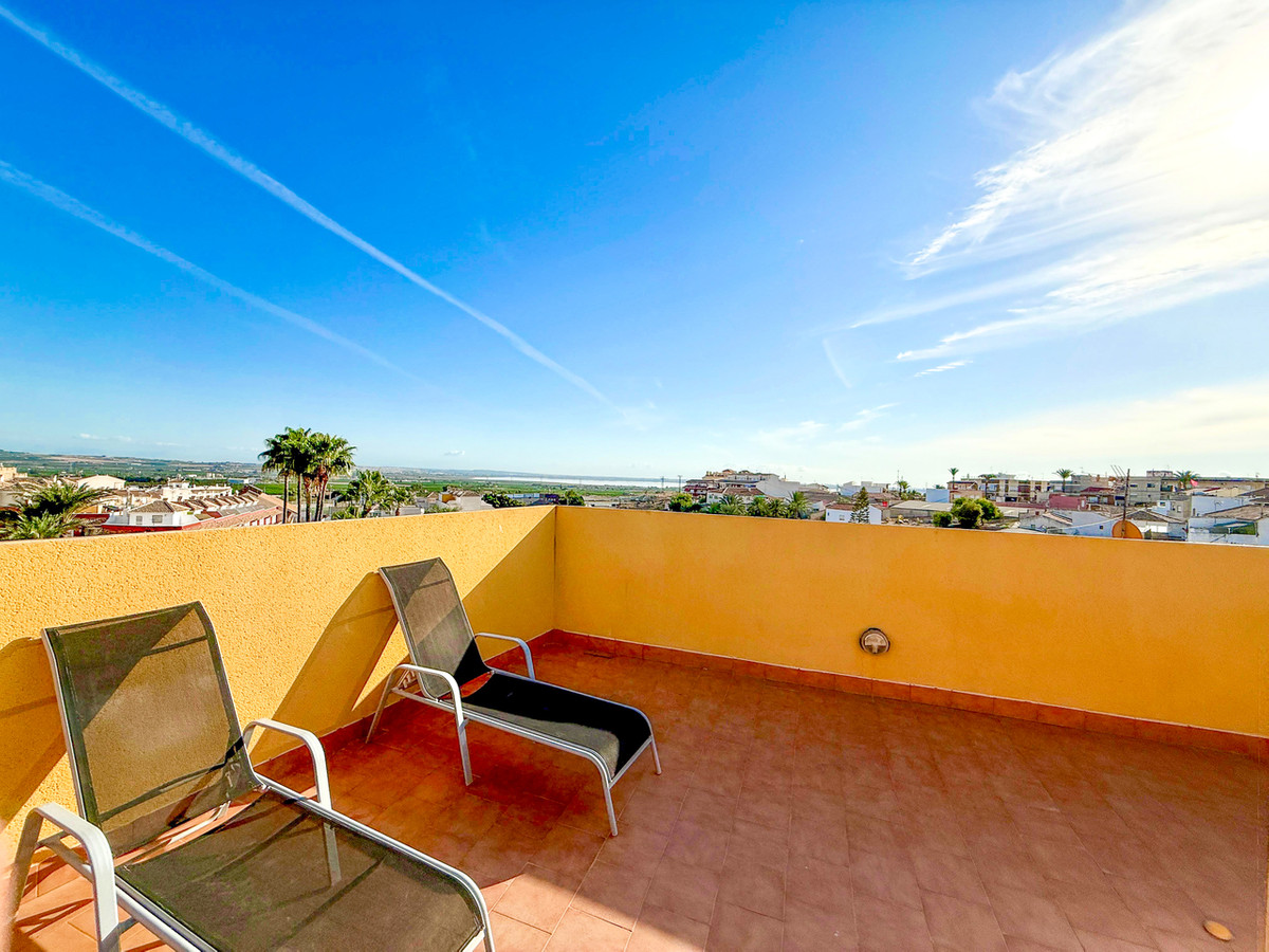 For sale - 5 Bedroom 3 Bathroom Apartment - Ground Floor Apartment in San Miguel de Salinas - San Miguel de Salinas Centro  - Alicante