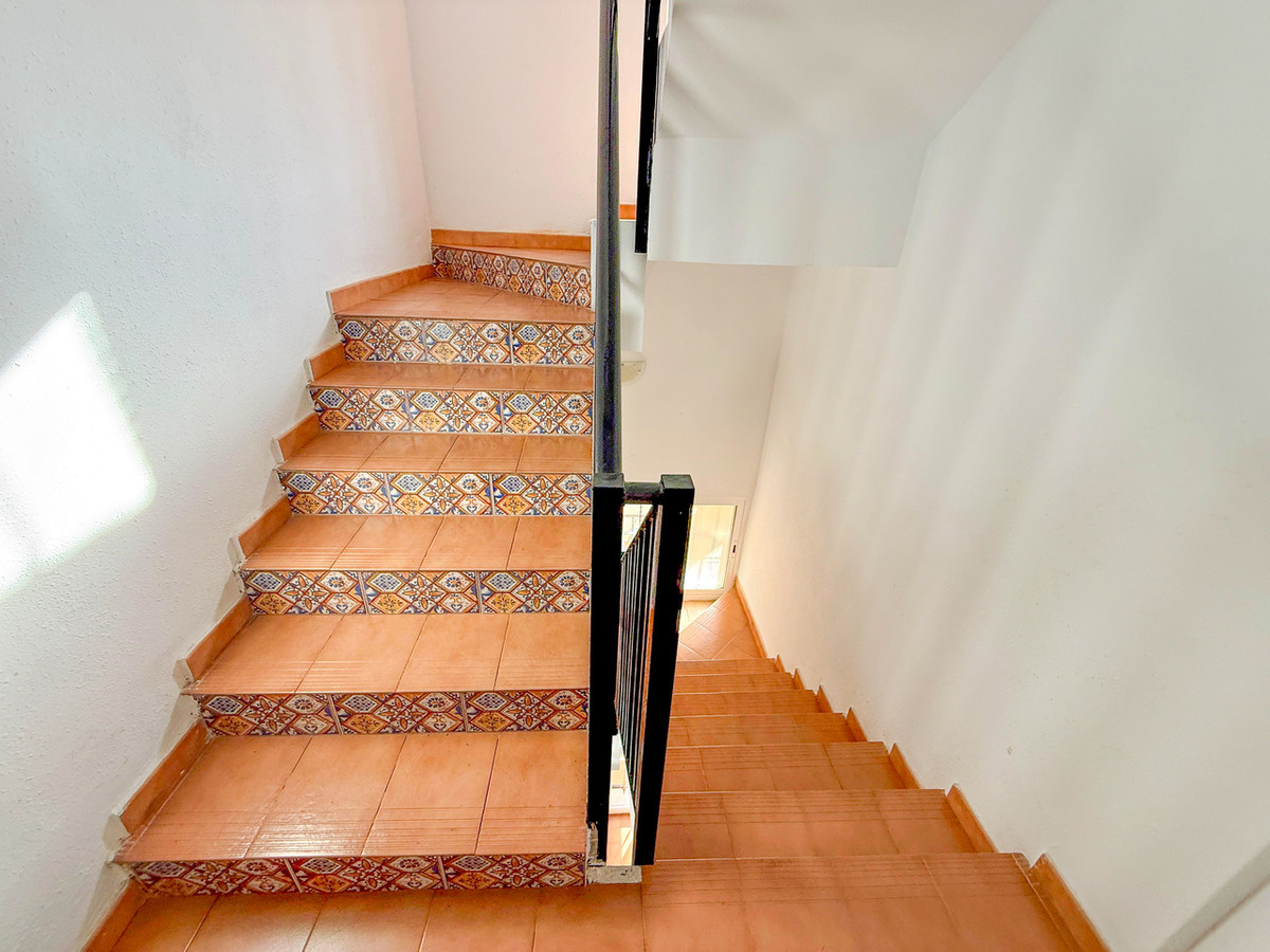 For sale - 5 Bedroom 3 Bathroom Apartment - Ground Floor Apartment in San Miguel de Salinas - San Miguel de Salinas Centro  - Alicante