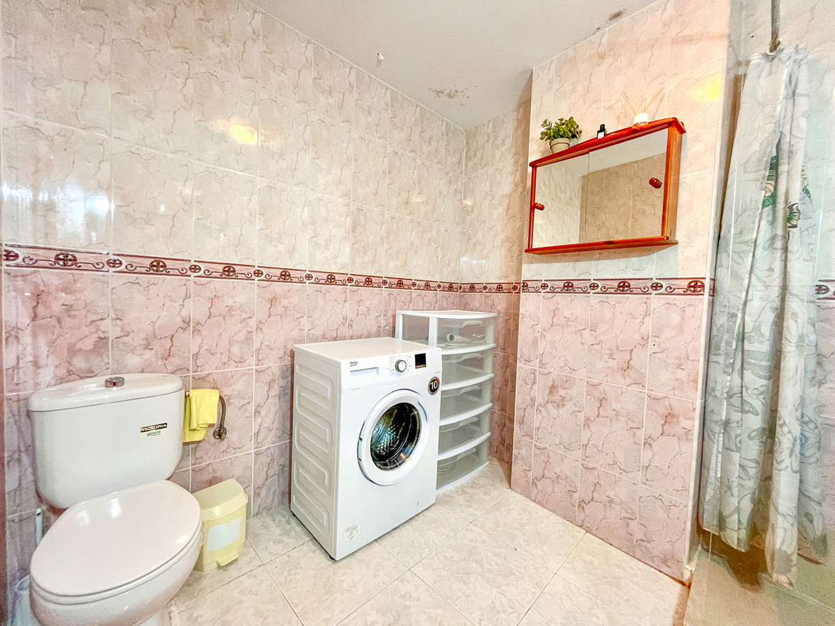 For sale - 5 Bedroom 3 Bathroom Apartment - Ground Floor Apartment in San Miguel de Salinas - San Miguel de Salinas Centro  - Alicante