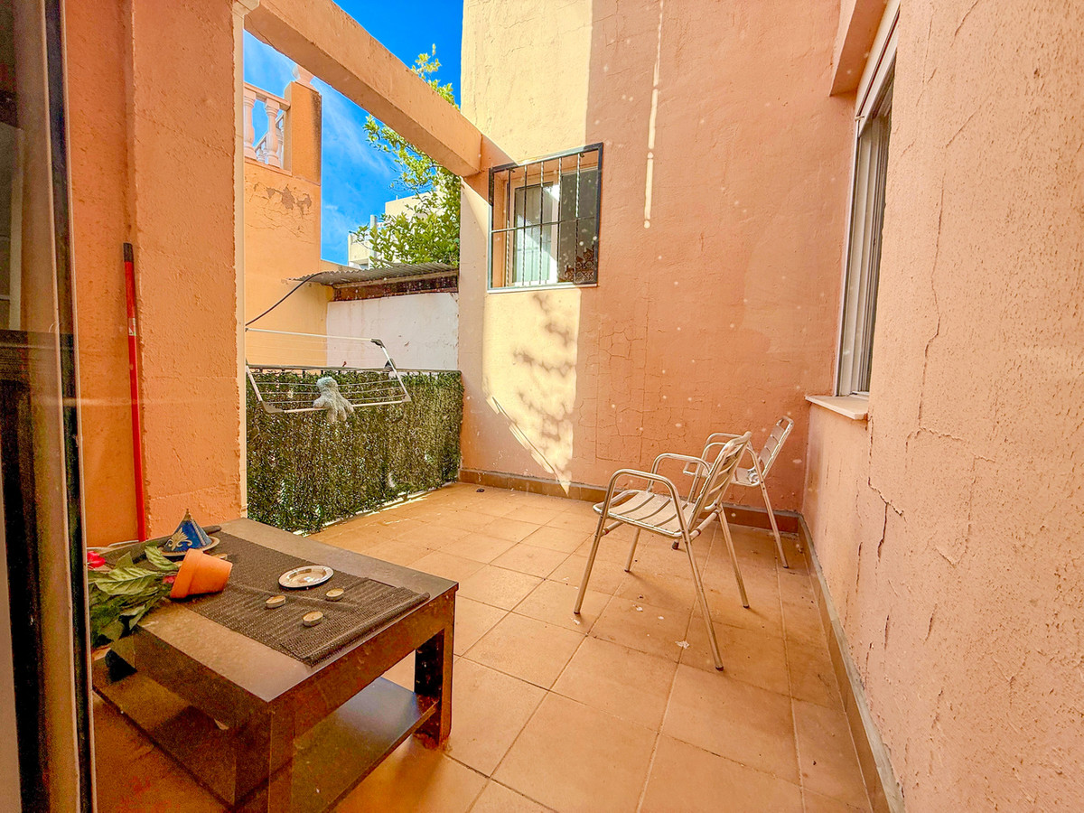 For sale - 5 Bedroom 3 Bathroom Apartment - Ground Floor Apartment in San Miguel de Salinas - San Miguel de Salinas Centro  - Alicante