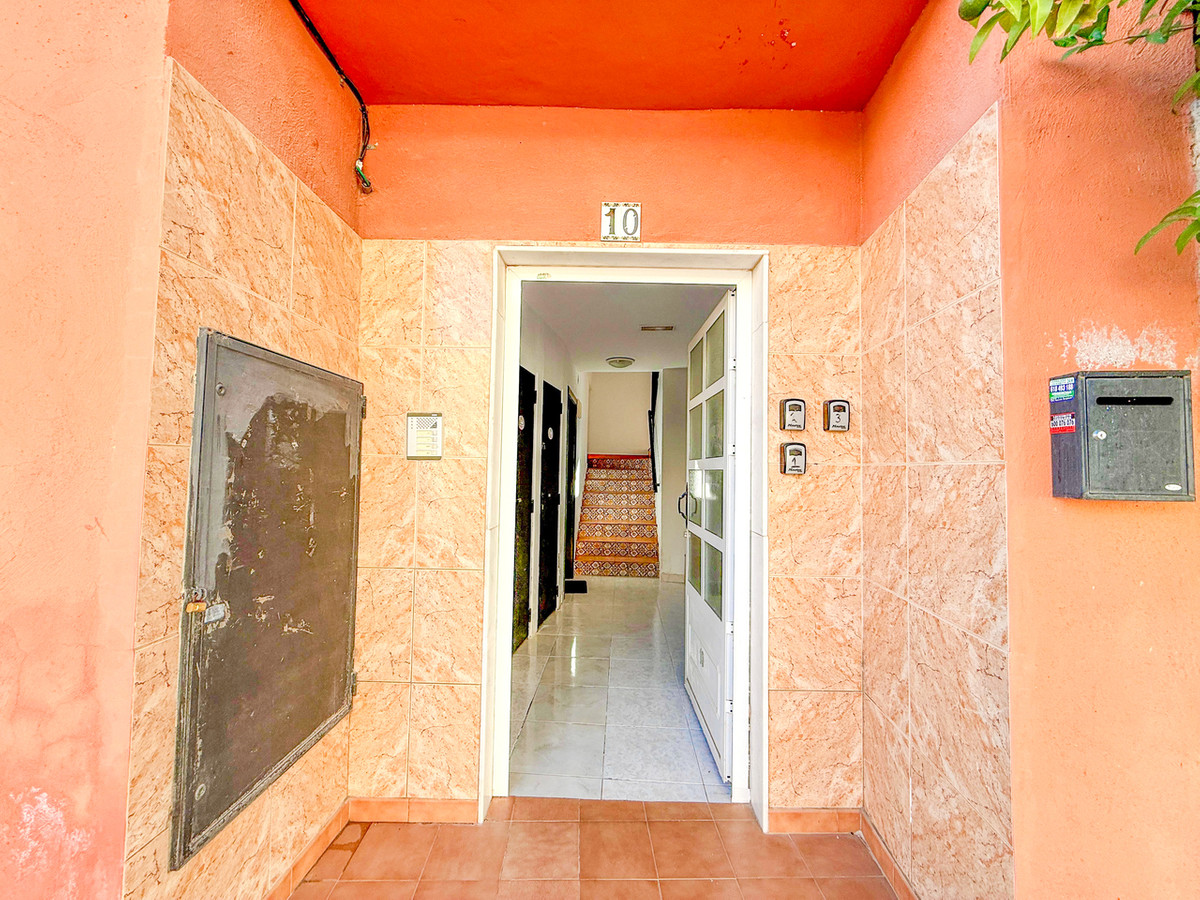 For sale - 5 Bedroom 3 Bathroom Apartment - Ground Floor Apartment in San Miguel de Salinas - San Miguel de Salinas Centro  - Alicante