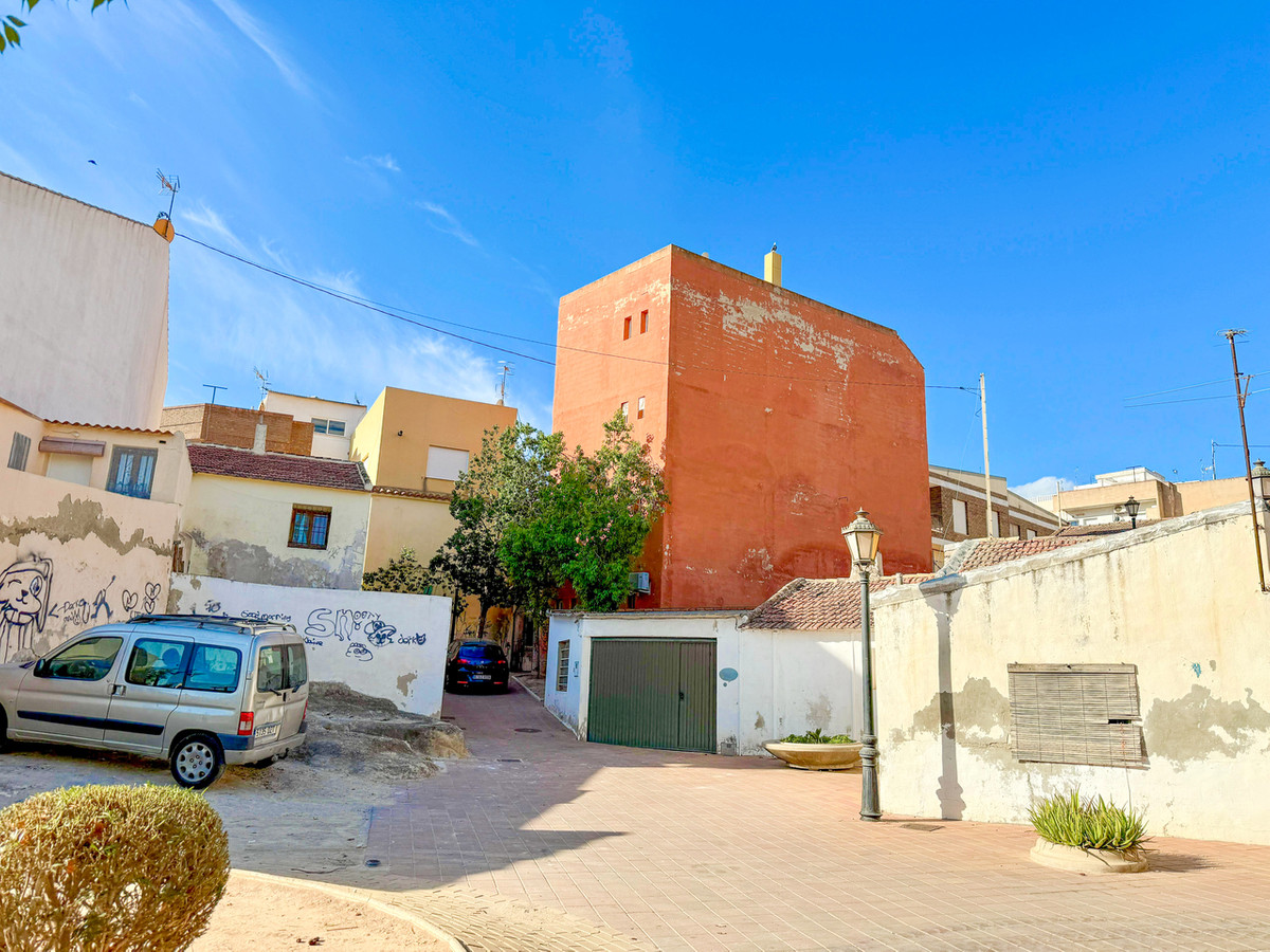 For sale - 5 Bedroom 3 Bathroom Apartment - Ground Floor Apartment in San Miguel de Salinas - San Miguel de Salinas Centro  - Alicante