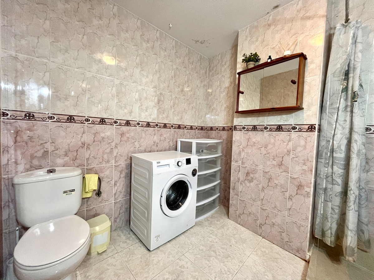 For sale - 5 Bedroom 3 Bathroom Apartment - Ground Floor Apartment in San Miguel de Salinas - San Miguel de Salinas Centro  - Alicante