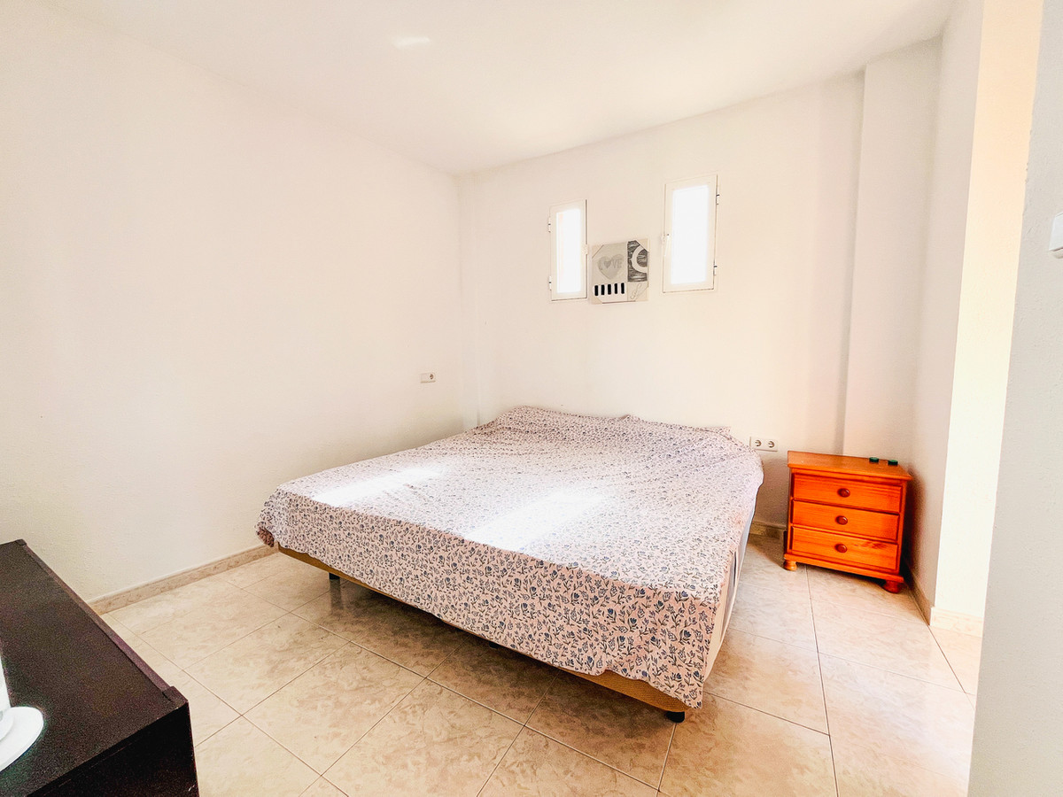 For sale - 5 Bedroom 3 Bathroom Apartment - Ground Floor Apartment in San Miguel de Salinas - San Miguel de Salinas Centro  - Alicante