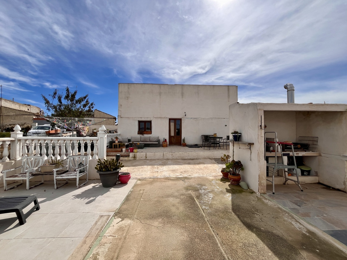 For sale - 3 Bedroom 2 Bathroom House - Finca - Cortijo in Dolores - Dolores Centro  - Alicante