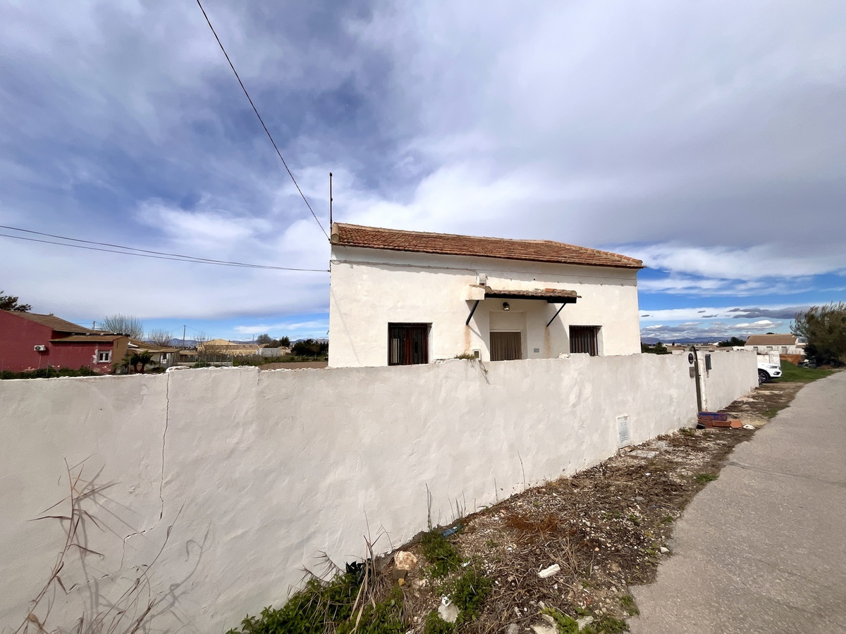 For sale - 3 Bedroom 2 Bathroom House - Finca - Cortijo in Dolores - Dolores Centro  - Alicante