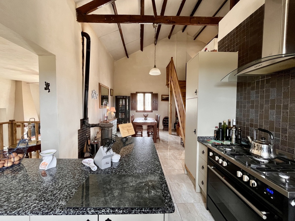 For sale - 3 Bedroom 2 Bathroom House - Finca - Cortijo in Dolores - Dolores Centro  - Alicante