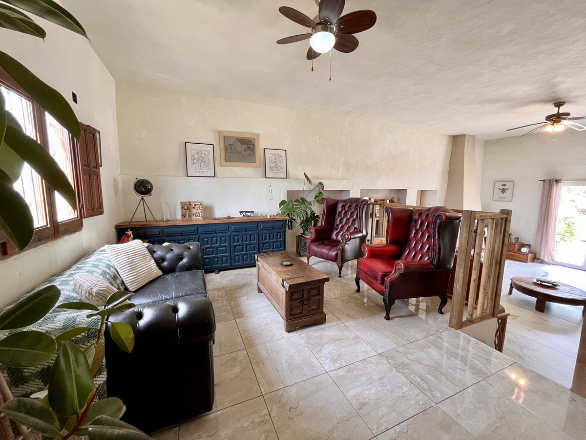 For sale - 3 Bedroom 2 Bathroom House - Finca - Cortijo in Dolores - Dolores Centro  - Alicante