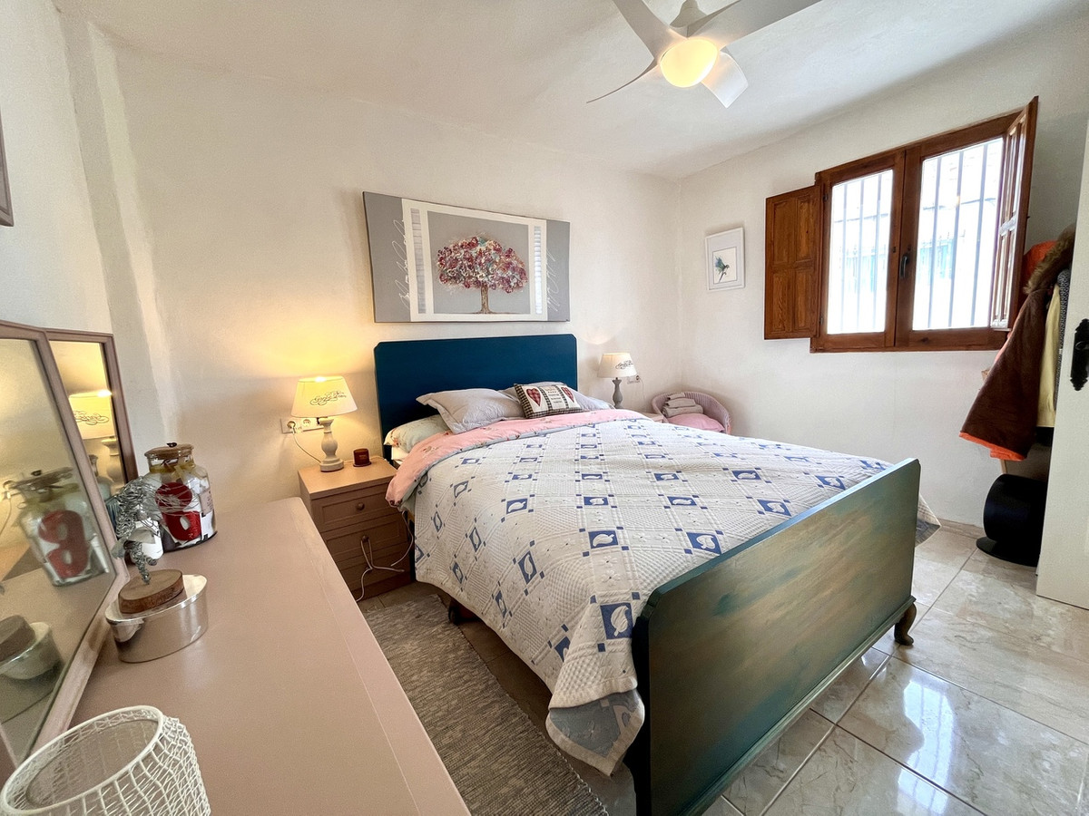 For sale - 3 Bedroom 2 Bathroom House - Finca - Cortijo in Dolores - Dolores Centro  - Alicante