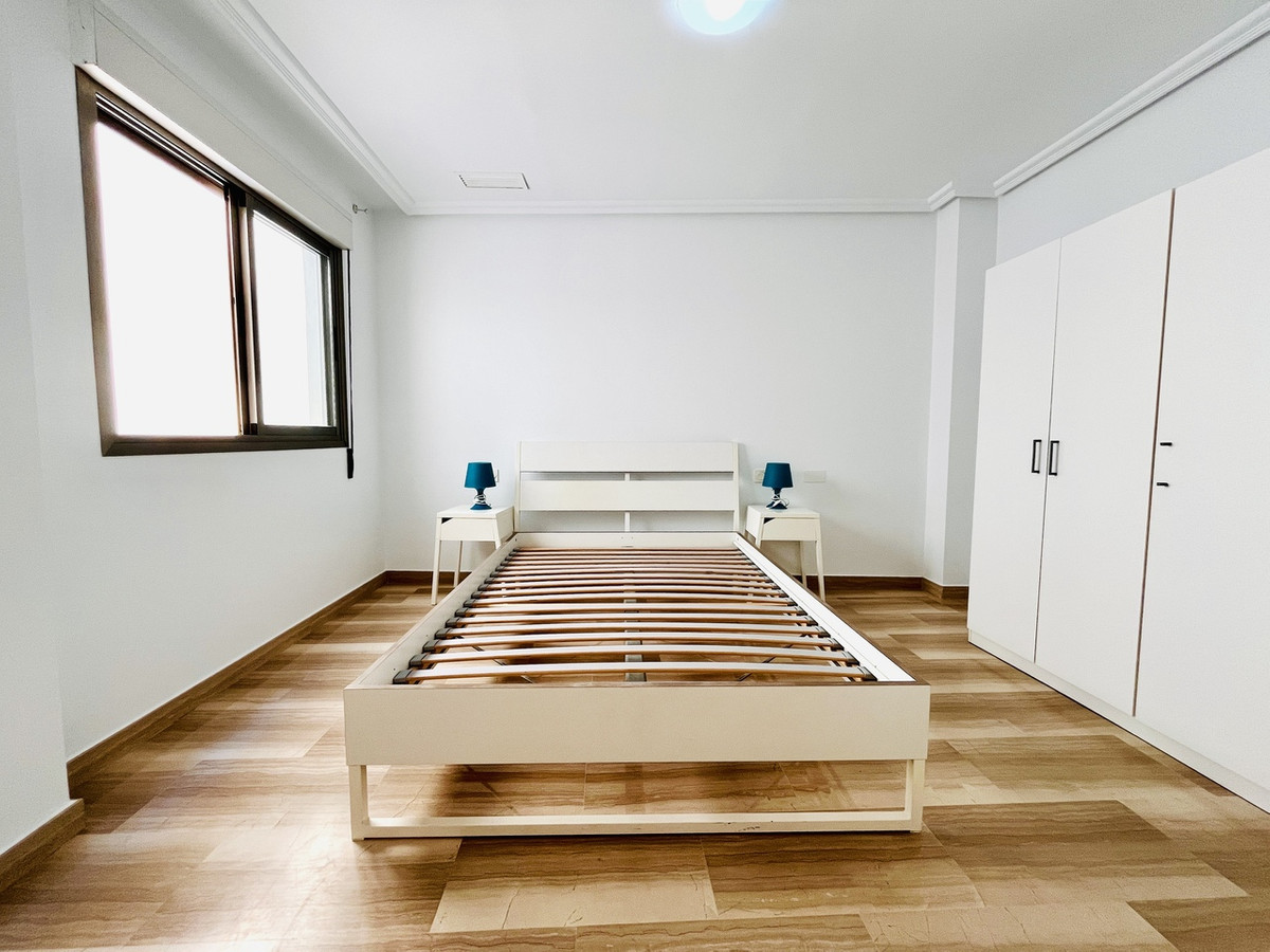 For sale - 4 Bedroom 2 Bathroom Apartment - Middle Floor Apartment in Santa Pola - Santa Pola Centro  - Alicante