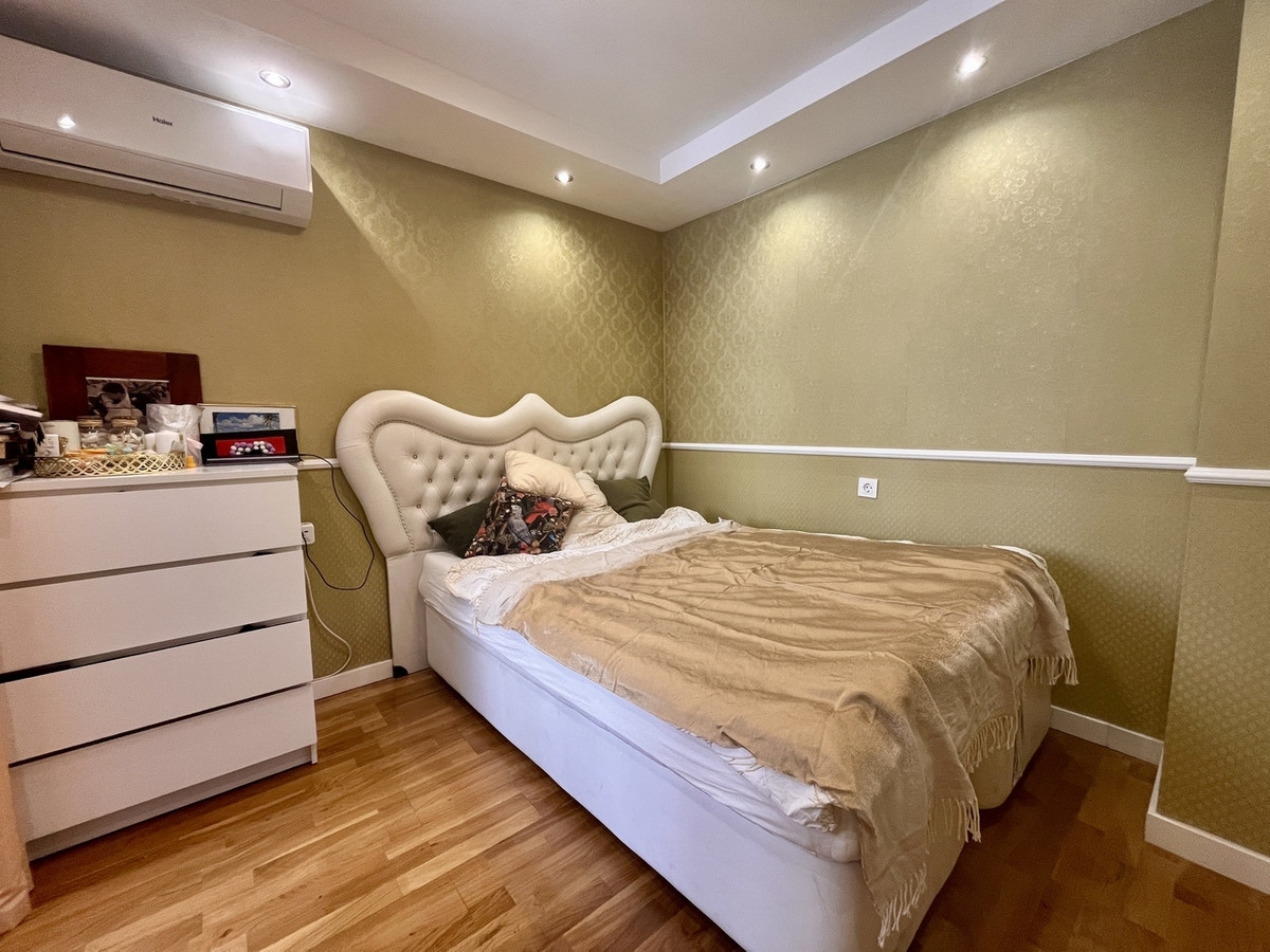 For sale - 3 Bedroom 1 Bathroom Apartment - Middle Floor Apartment in Torrevieja - Torrevieja Centro  - Alicante