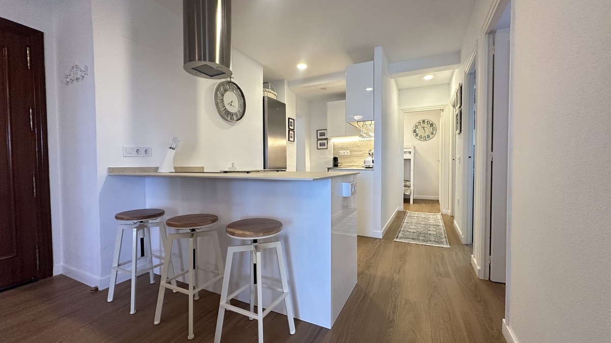 For sale - 3 Bedroom 2 Bathroom Apartment - Ground Floor Apartment in Torrevieja - Torrevieja Centro  - Alicante