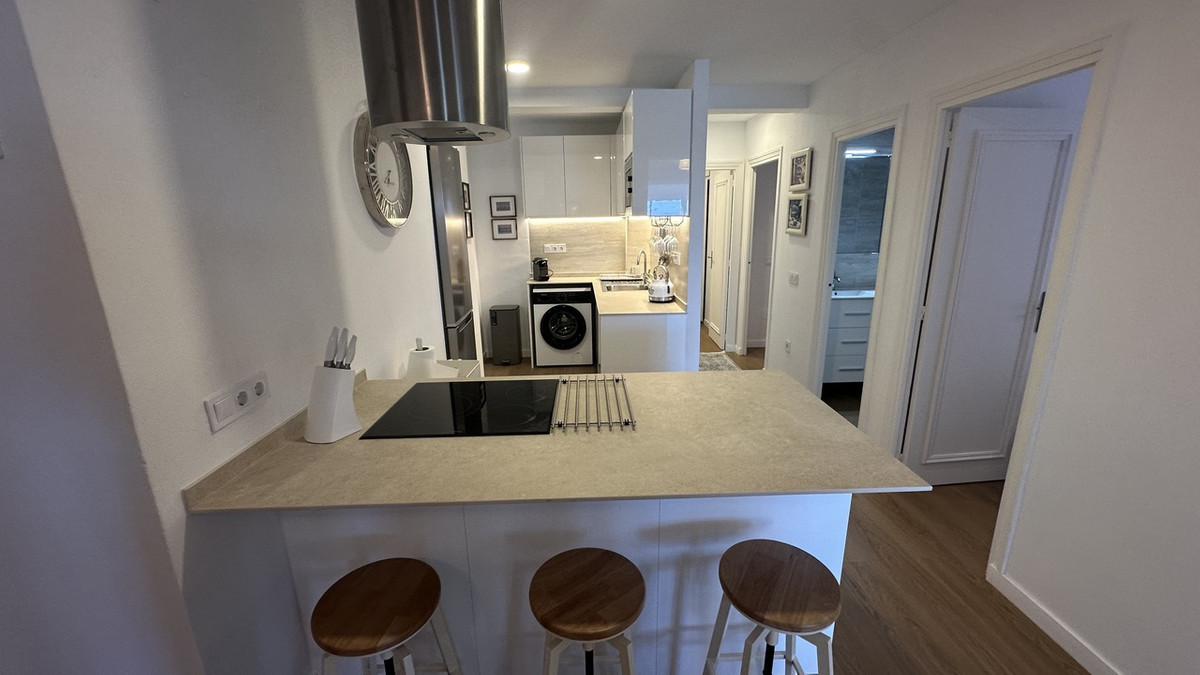 For sale - 3 Bedroom 2 Bathroom Apartment - Ground Floor Apartment in Torrevieja - Torrevieja Centro  - Alicante