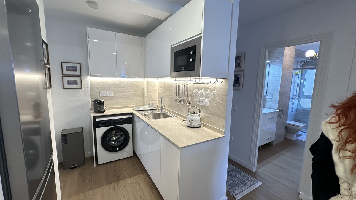 For sale - 3 Bedroom 2 Bathroom Apartment - Ground Floor Apartment in Torrevieja - Torrevieja Centro  - Alicante