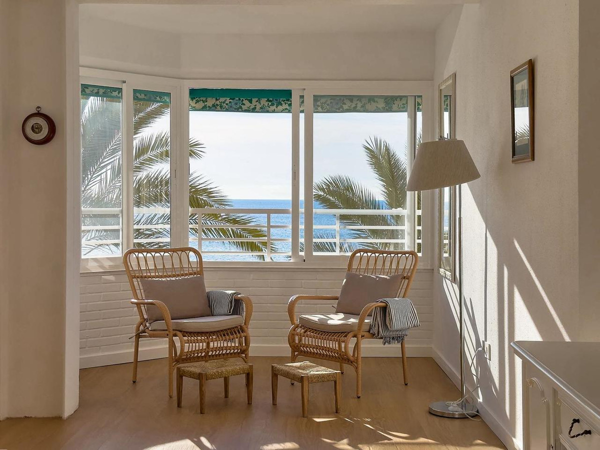 For sale - 3 Bedroom 2 Bathroom Apartment - Ground Floor Apartment in Torrevieja - Torrevieja Centro  - Alicante