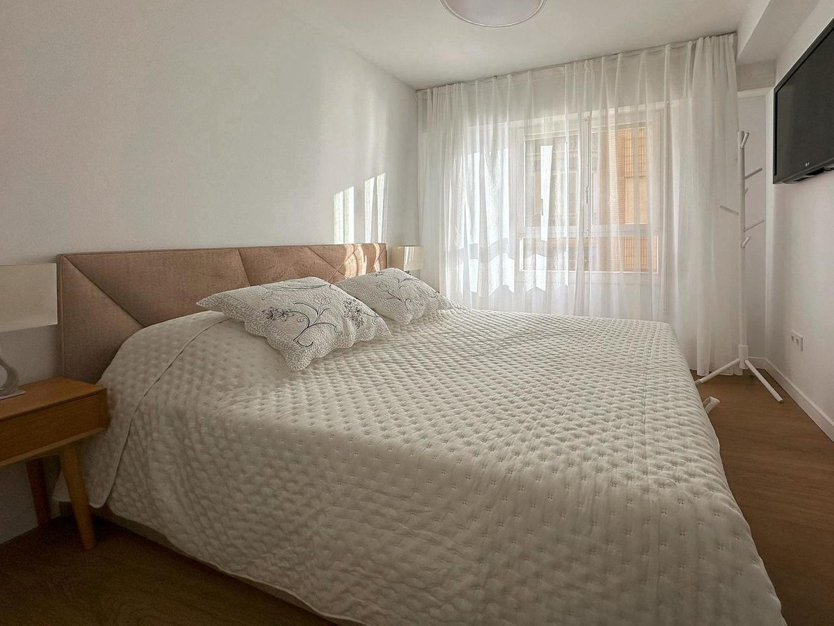 For sale - 3 Bedroom 2 Bathroom Apartment - Ground Floor Apartment in Torrevieja - Torrevieja Centro  - Alicante