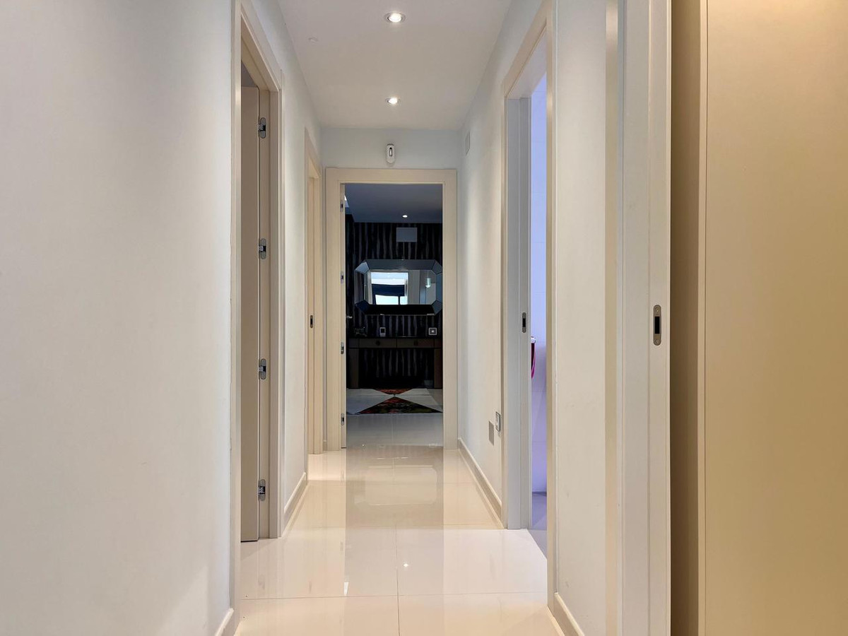 For sale - 4 Bedroom 3 Bathroom House - Detached Villa in Orihuela - Dehesa de Campoamor  - Alicante