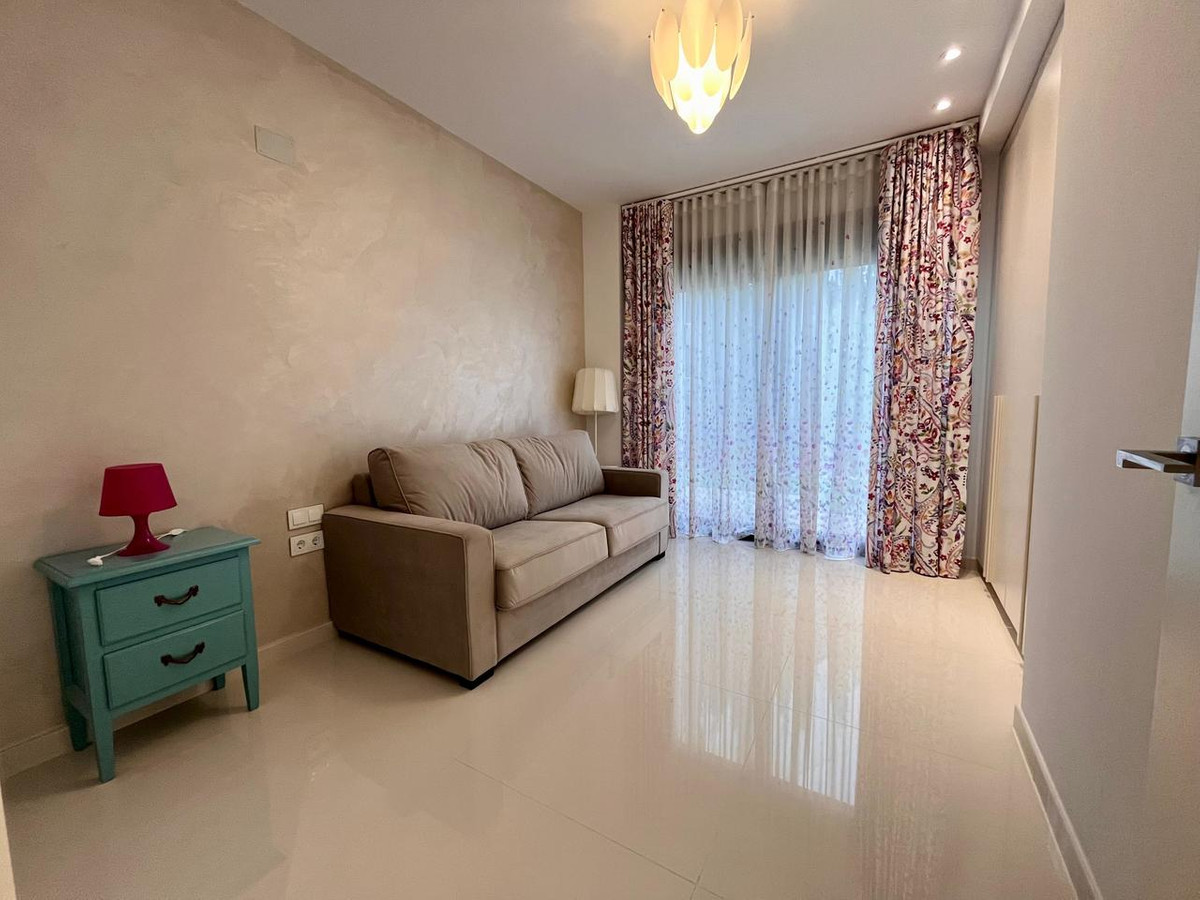 For sale - 4 Bedroom 3 Bathroom House - Detached Villa in Orihuela - Dehesa de Campoamor  - Alicante