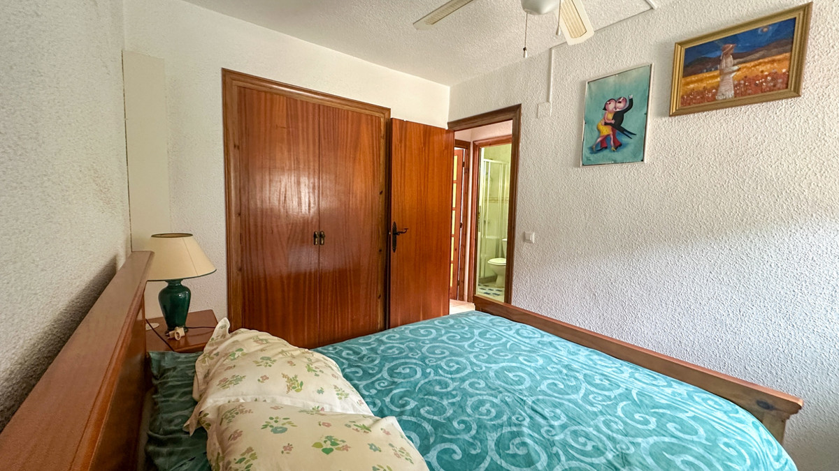 For sale - 2 Bedroom 2 Bathroom House - Townhouse in Torrevieja - Torrevieja Centro  - Alicante