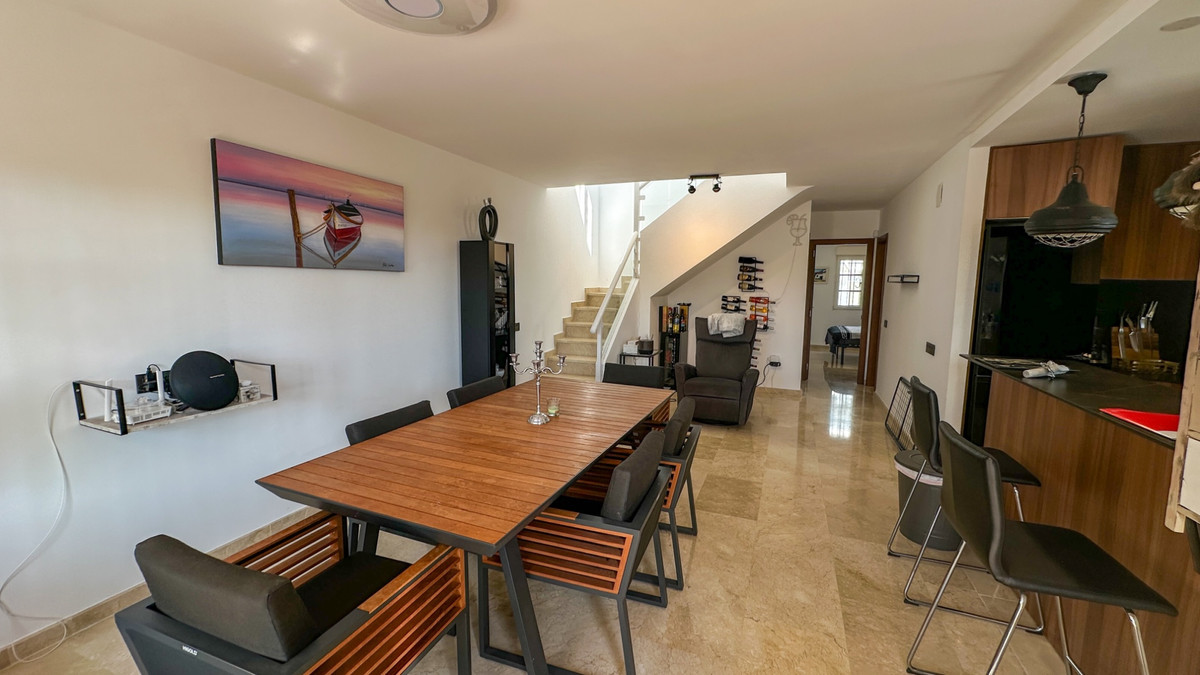 For sale - 3 Bedroom 2 Bathroom Townhouse in Villamartin -  - Alicante