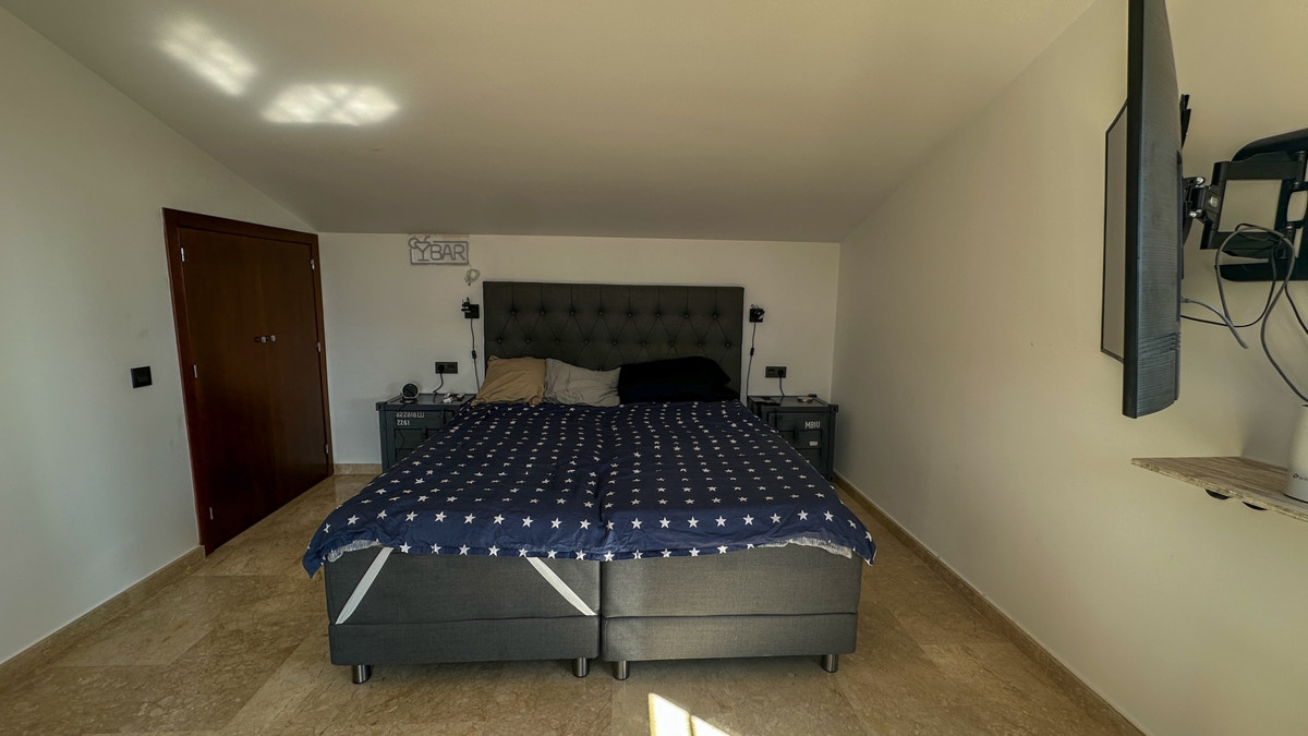 For sale - 3 Bedroom 2 Bathroom Townhouse in Villamartin -  - Alicante