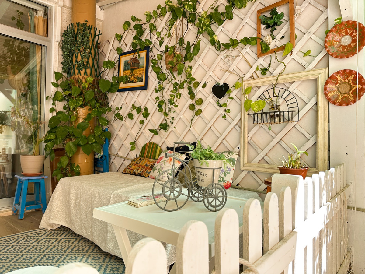 For sale - 2 Bedroom 1 Bathroom Apartment - Ground Floor Apartment in Torrevieja - Torrevieja Centro  - Alicante