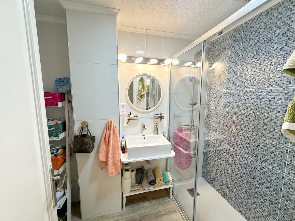 For sale - 2 Bedroom 1 Bathroom Apartment - Ground Floor Apartment in Torrevieja - Torrevieja Centro  - Alicante