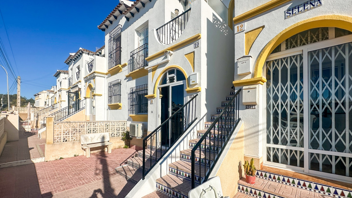 For sale - 1 Bedroom 1 Bathroom Ground Floor Apartment in Villamartin  - Villamartin  - Alicante