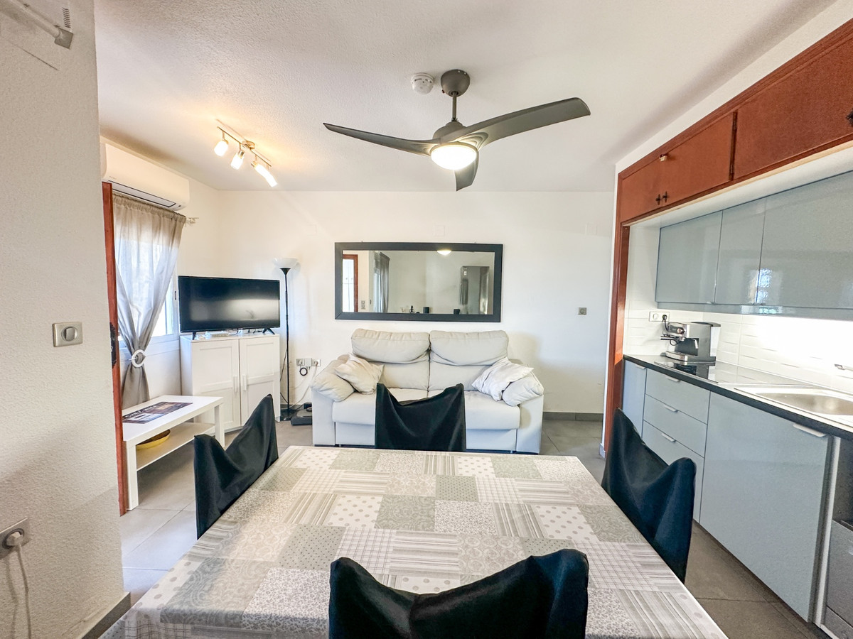 For sale - 1 Bedroom 1 Bathroom Ground Floor Apartment in Villamartin  - Villamartin  - Alicante