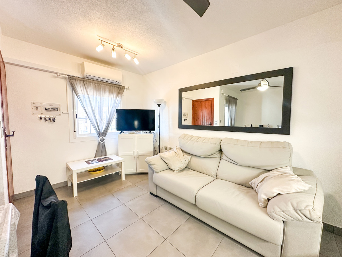 For sale - 1 Bedroom 1 Bathroom Ground Floor Apartment in Villamartin  - Villamartin  - Alicante