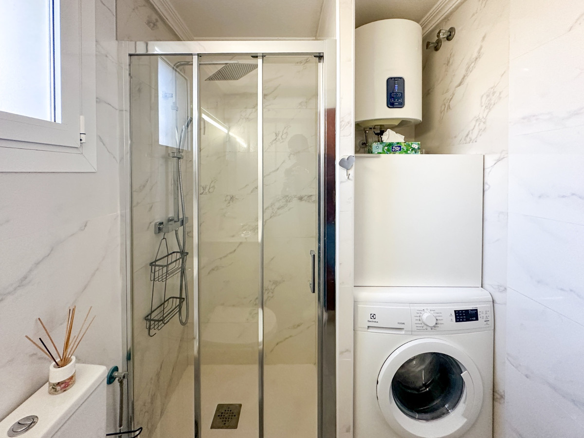 For sale - 1 Bedroom 1 Bathroom Ground Floor Apartment in Villamartin  - Villamartin  - Alicante