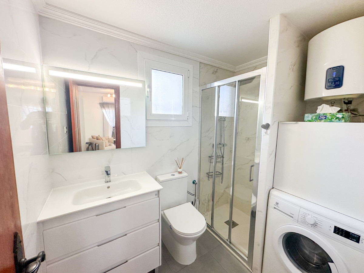 For sale - 1 Bedroom 1 Bathroom Ground Floor Apartment in Villamartin  - Villamartin  - Alicante