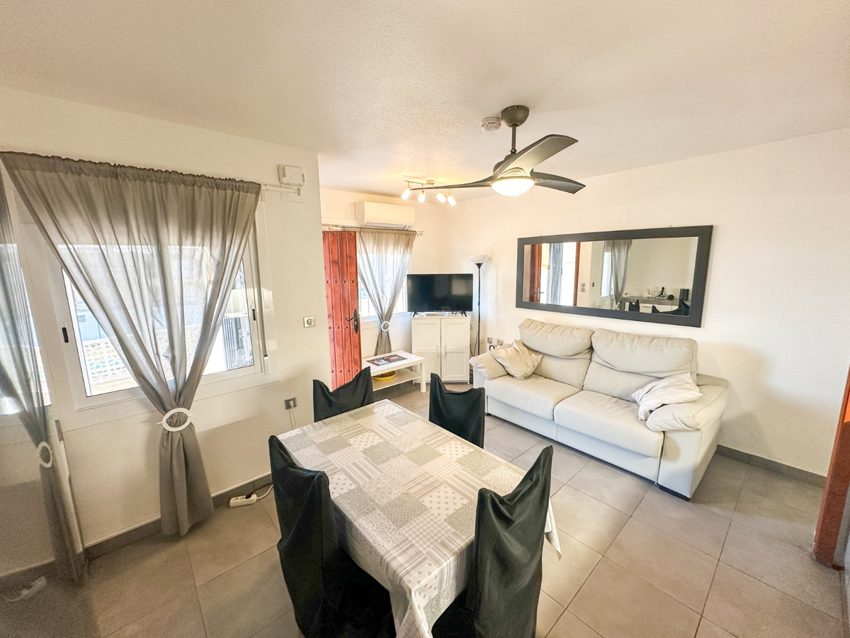 For sale - 1 Bedroom 1 Bathroom Ground Floor Apartment in Villamartin  - Villamartin  - Alicante