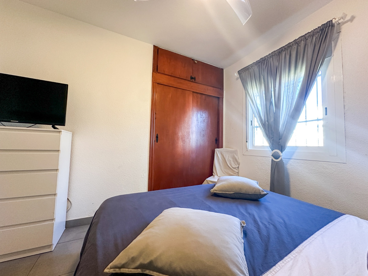For sale - 1 Bedroom 1 Bathroom Ground Floor Apartment in Villamartin  - Villamartin  - Alicante