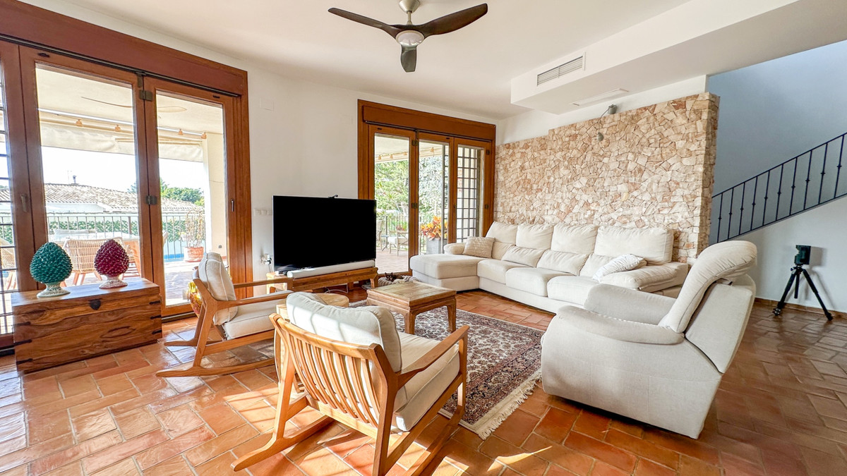 For sale - 7 Bedroom 5 Bathroom House - Detached Villa in Orihuela - Dehesa de Campoamor  - Alicante