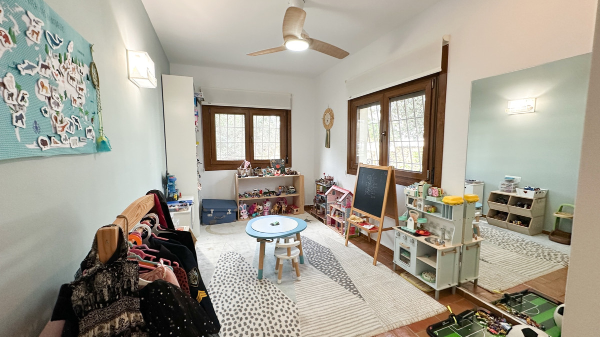 For sale - 7 Bedroom 5 Bathroom House - Detached Villa in Orihuela - Dehesa de Campoamor  - Alicante