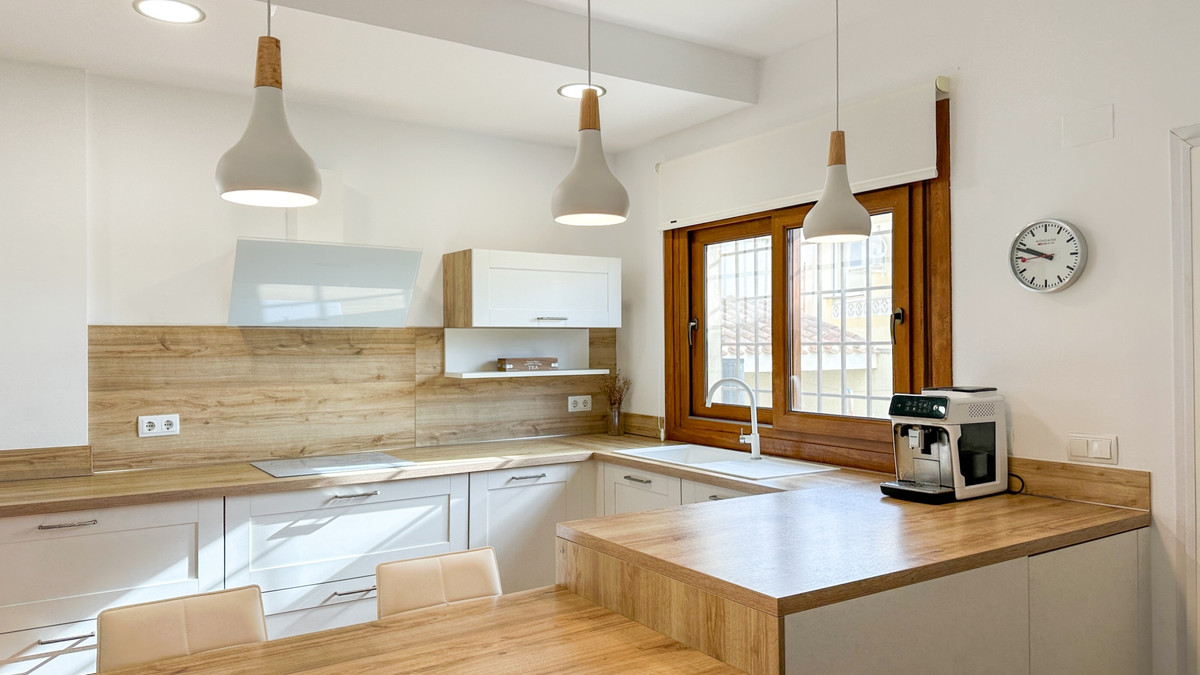 For sale - 7 Bedroom 5 Bathroom House - Detached Villa in Orihuela - Dehesa de Campoamor  - Alicante