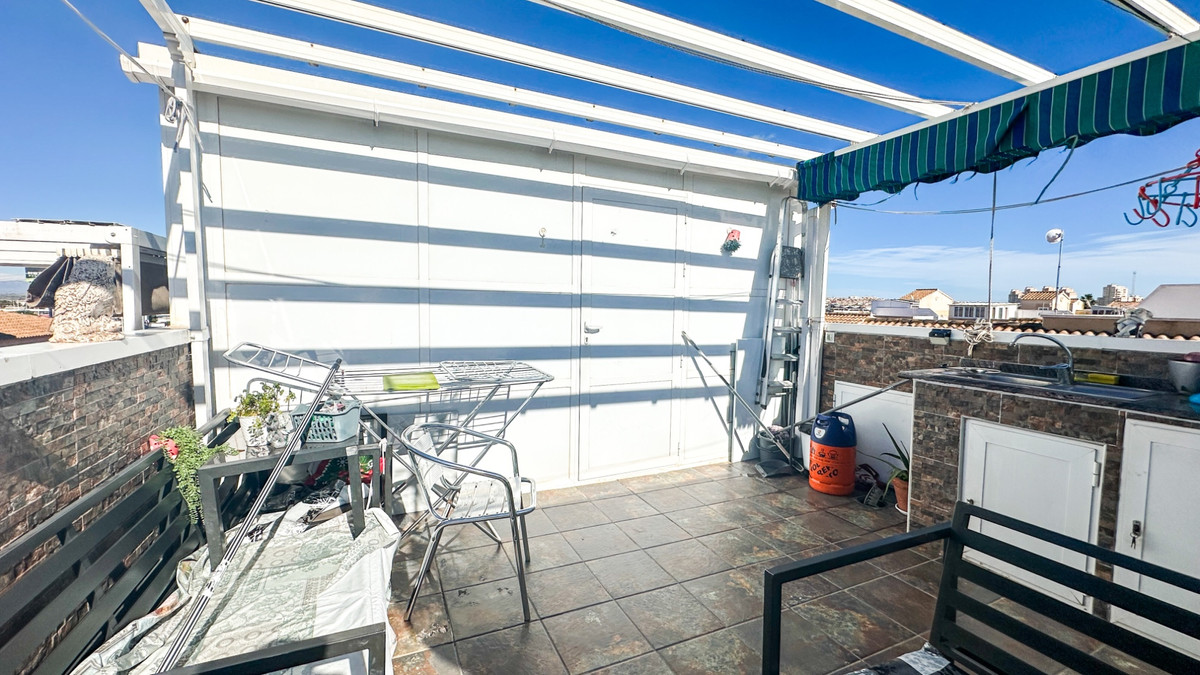 For sale - 2 Bedroom 1 Bathroom House - Bungalow in Torrevieja - Torrevieja Centro  - Alicante