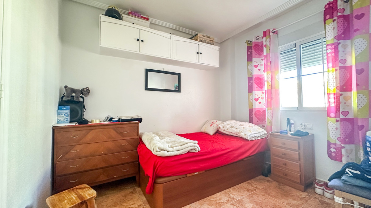 For sale - 2 Bedroom 1 Bathroom House - Bungalow in Torrevieja - Torrevieja Centro  - Alicante