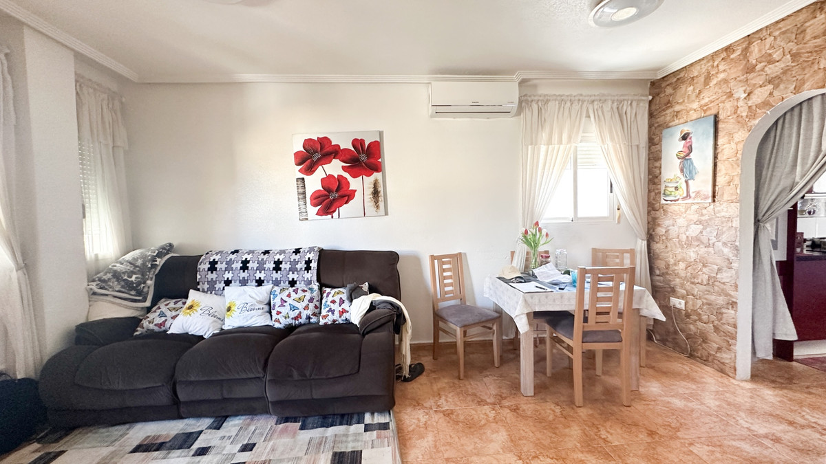 For sale - 2 Bedroom 1 Bathroom House - Bungalow in Torrevieja - Torrevieja Centro  - Alicante