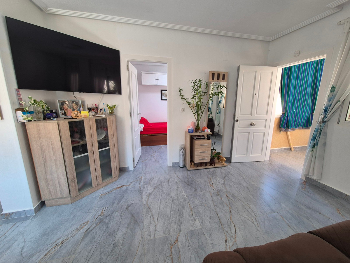 For sale - 2 Bedroom 1 Bathroom House - Bungalow in Torrevieja - Torrevieja Centro  - Alicante