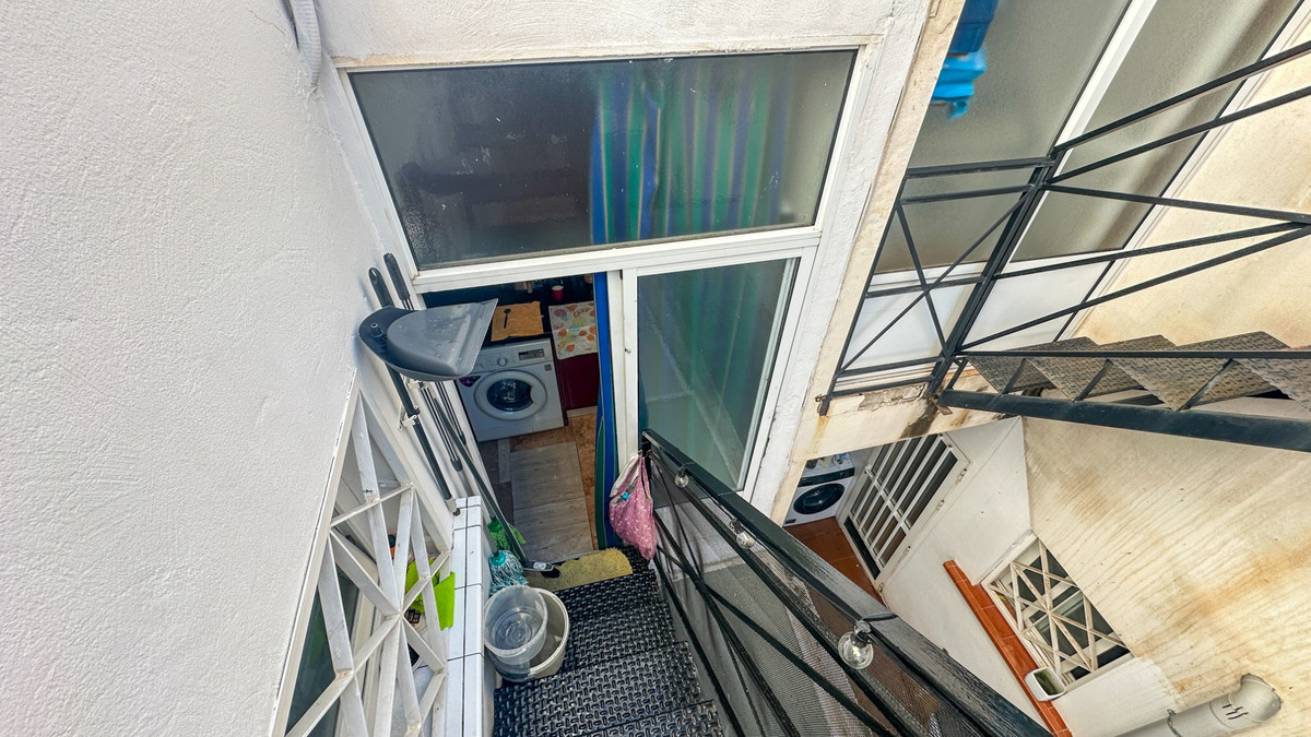 For sale - 2 Bedroom 1 Bathroom House - Bungalow in Torrevieja - Torrevieja Centro  - Alicante